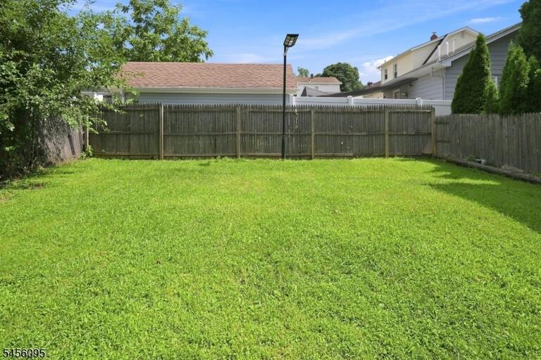 Property listing MLS 4048756 photo 21