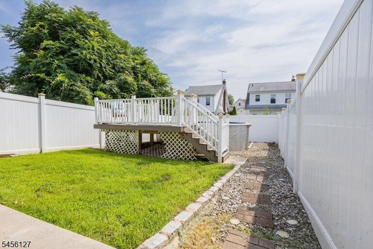 Property listing MLS 4048792 photo 16