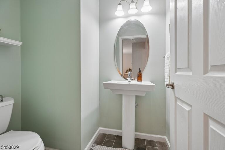Property listing MLS 4048811 photo 15