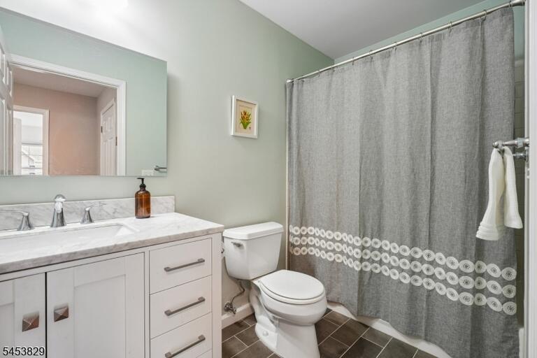 Property listing MLS 4048811 photo 19