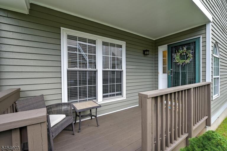 Property listing MLS 4048833 photo 23