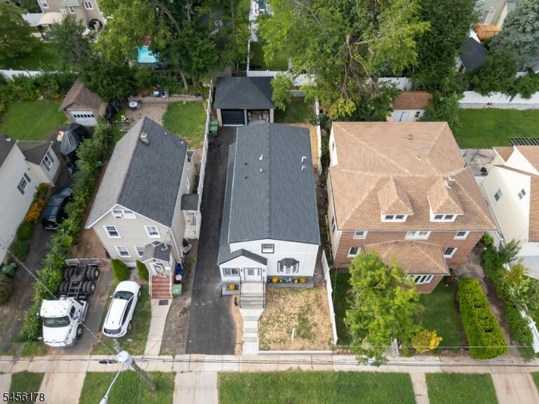 Property listing MLS 4048837 photo 7