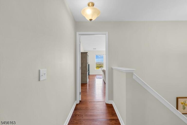 Property listing MLS 4048852 photo 21
