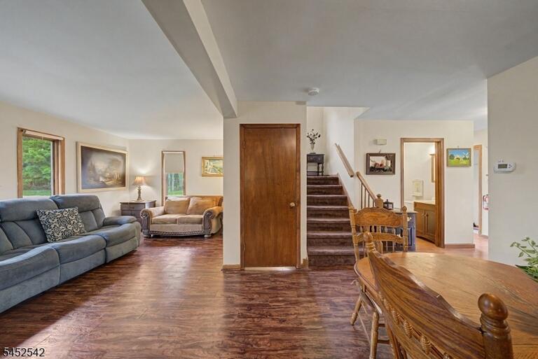 Property listing MLS 4048862 photo 15