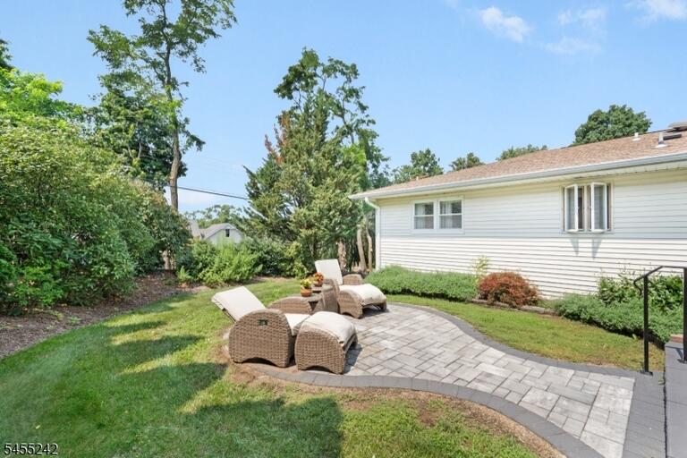 Property listing MLS 4048872 photo 18