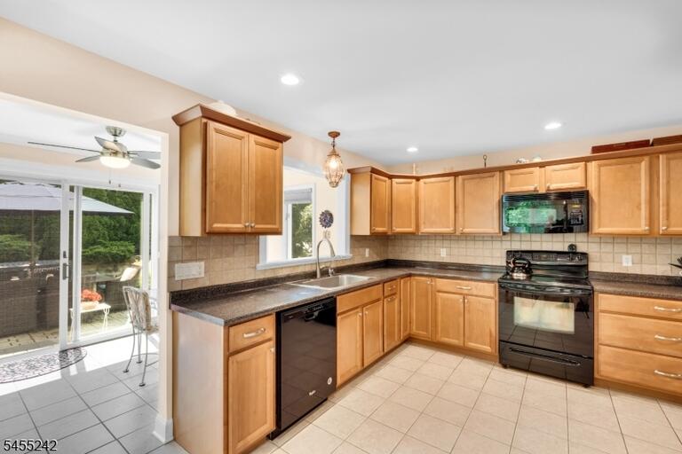 Property listing MLS 4048872 photo 5