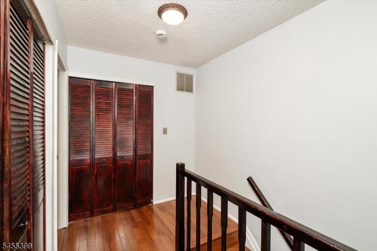 Property listing MLS 4048882 photo 19