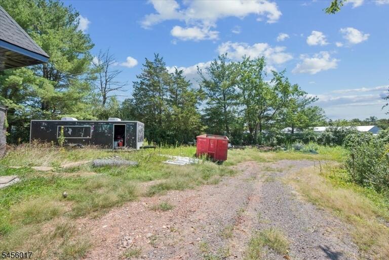 Property listing MLS 4048887 photo 14