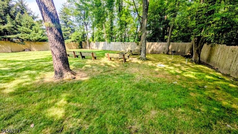 Property listing MLS 4048891 photo 18