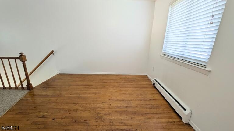 Property listing MLS 4048891 photo 5
