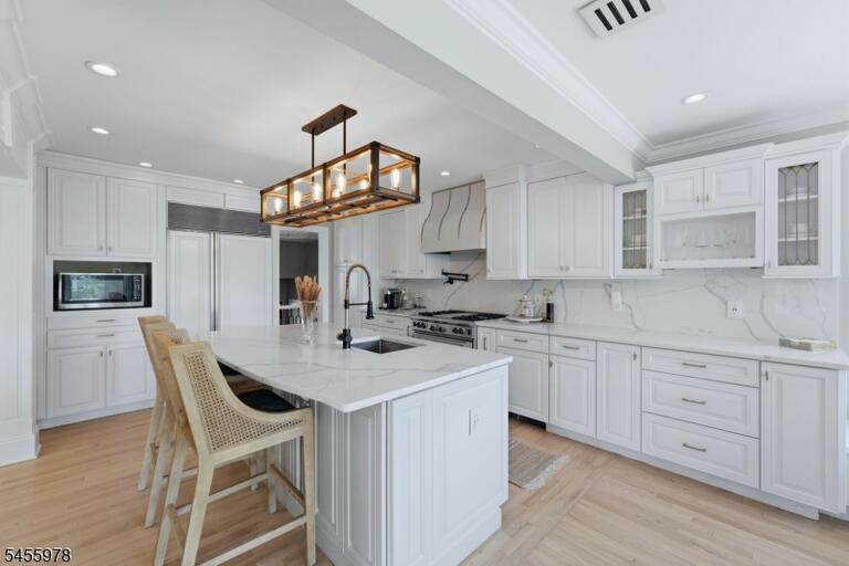 Property listing MLS 4048896 photo 15