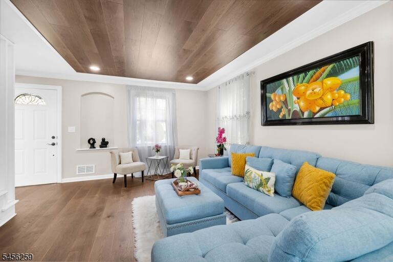 Property listing MLS 4048913 photo 7