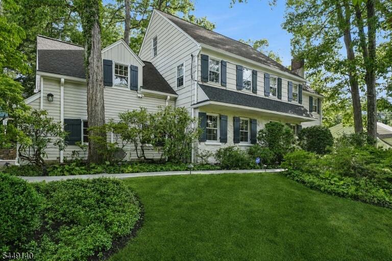 Property listing MLS 4048916 photo 2