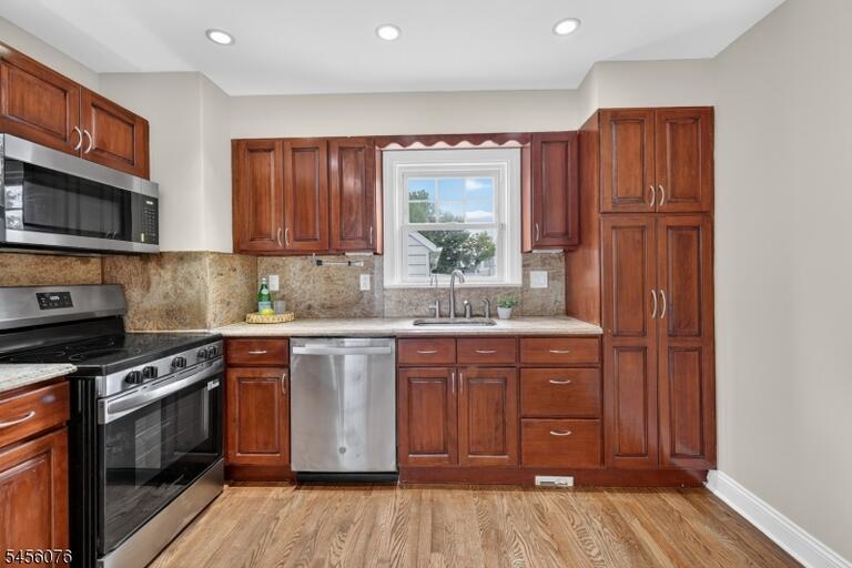 Property listing MLS 4048921 photo 8
