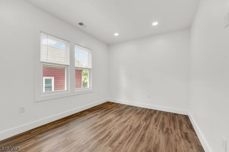 Property listing MLS 4048943 photo 25