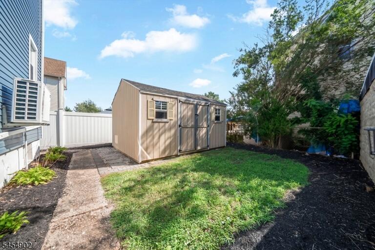 Property listing MLS 4048943 photo 33