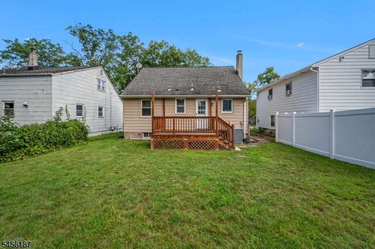 Property listing MLS 4048948 photo 23