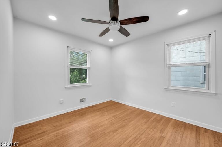 Property listing MLS 4048948 photo 9