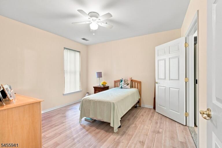 Property listing MLS 4048952 photo 16