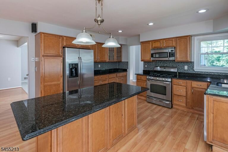 Property listing MLS 4048979 photo 14