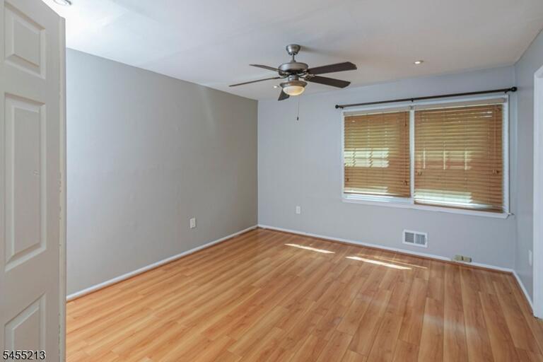 Property listing MLS 4048979 photo 20