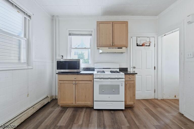 Property listing MLS 4048986 photo 12