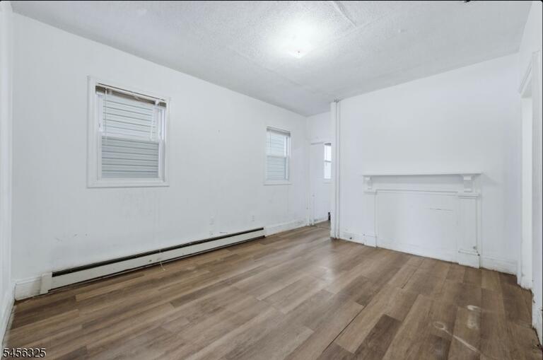 Property listing MLS 4048986 photo 7
