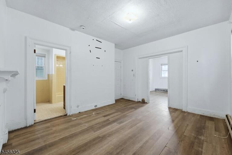 Property listing MLS 4048986 photo 8