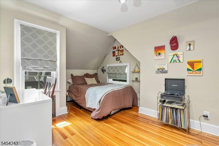 Property listing MLS 4049018 photo 27