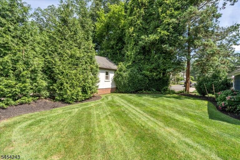 Property listing MLS 4049018 photo 38