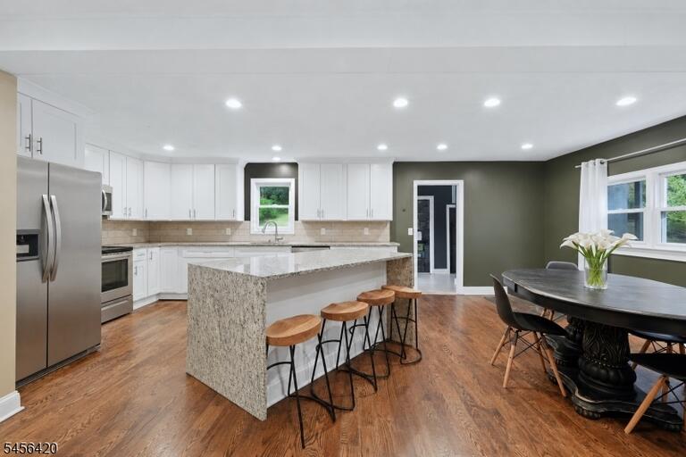 Property listing MLS 4049020 photo 1