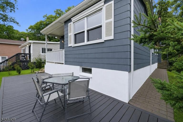 Property listing MLS 4049020 photo 5
