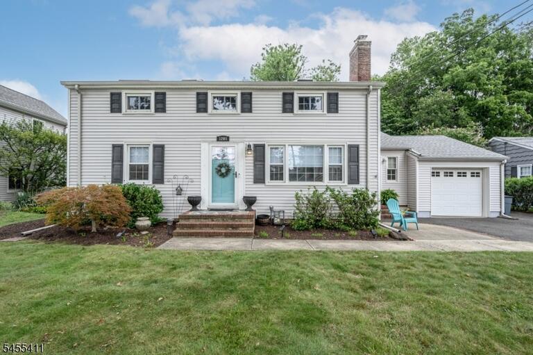 Property listing MLS 4049026 photo 1