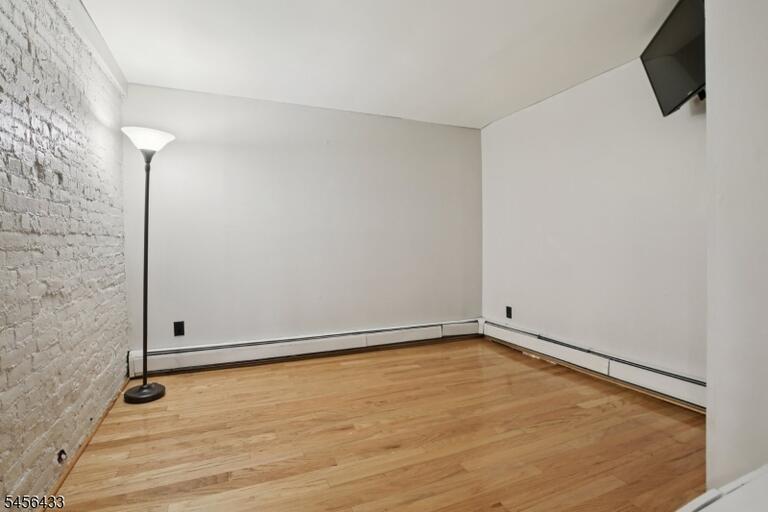 Property listing MLS 4049042 photo 13