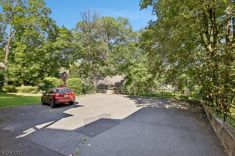 Property listing MLS 4049042 photo 17