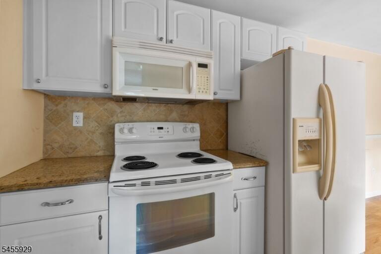 Property listing MLS 4049047 photo 12