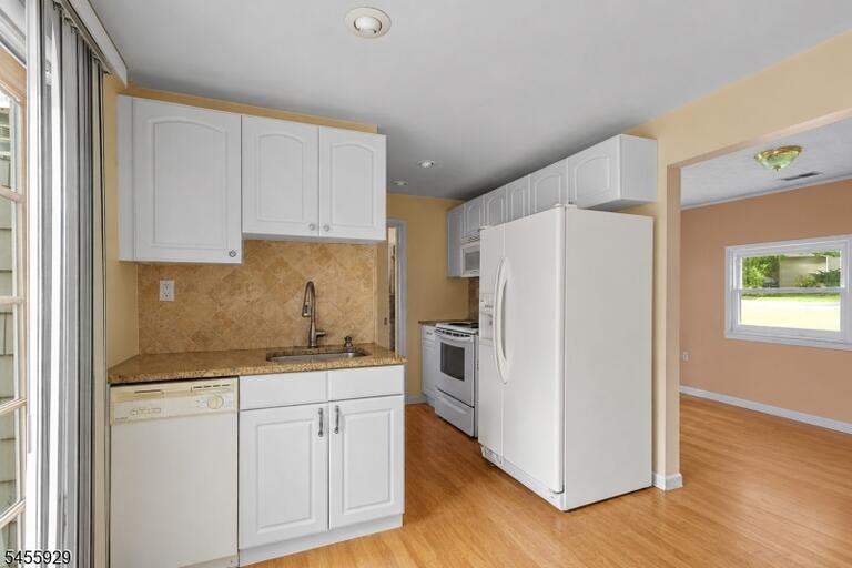 Property listing MLS 4049047 photo 14