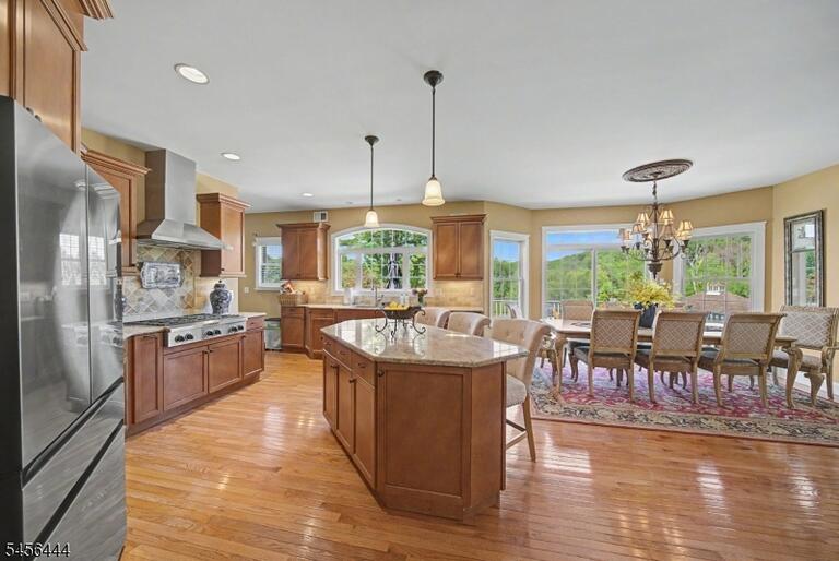Property listing MLS 4049063 photo 9
