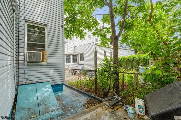 Property listing MLS 4049067 photo 10