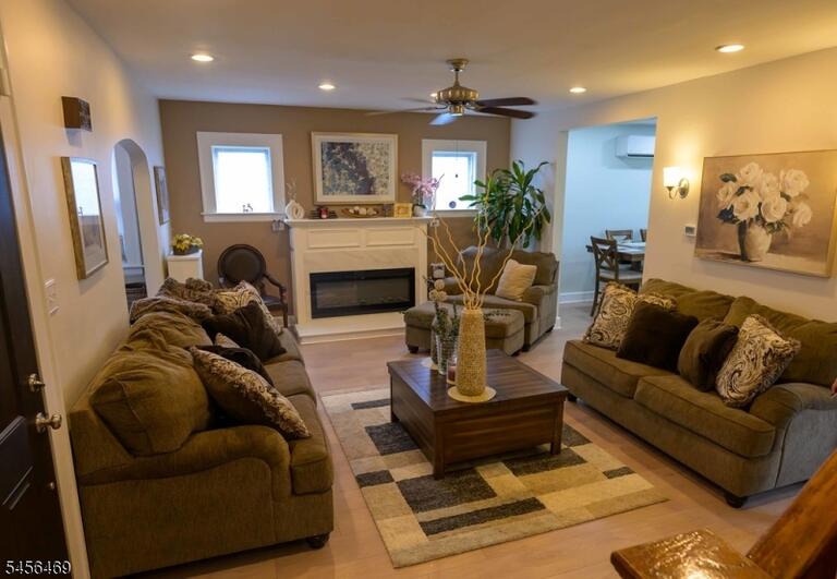 Property listing MLS 4049068 photo 31