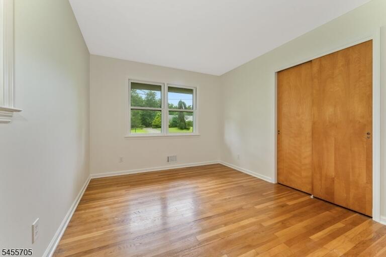 Property listing MLS 4049091 photo 26
