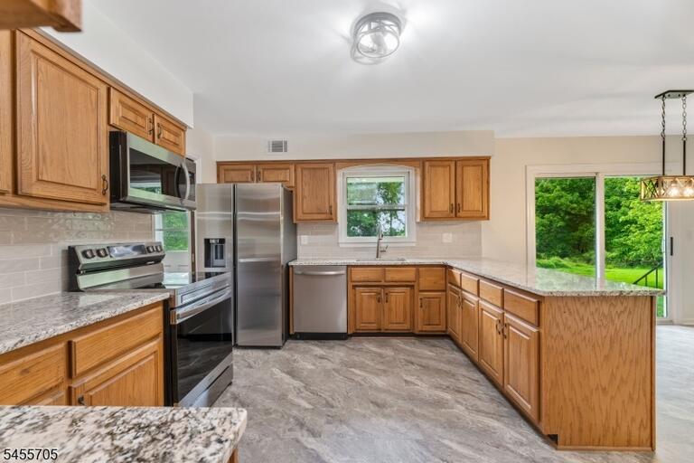 Property listing MLS 4049091 photo 9