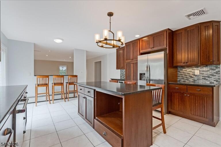 Property listing MLS 4049096 photo 10