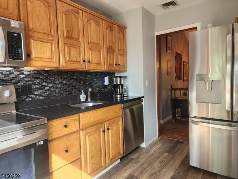 Property listing MLS 4049101 photo 15