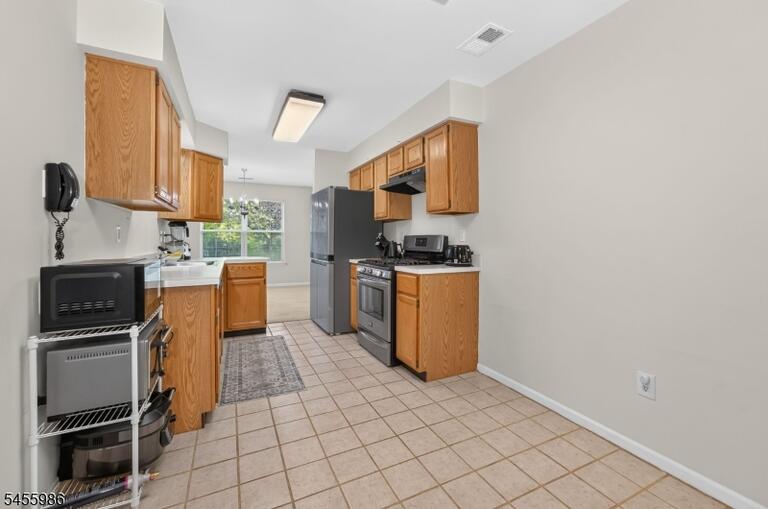Property listing MLS 4049102 photo 11