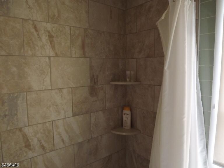 Property listing MLS 4049104 photo 22