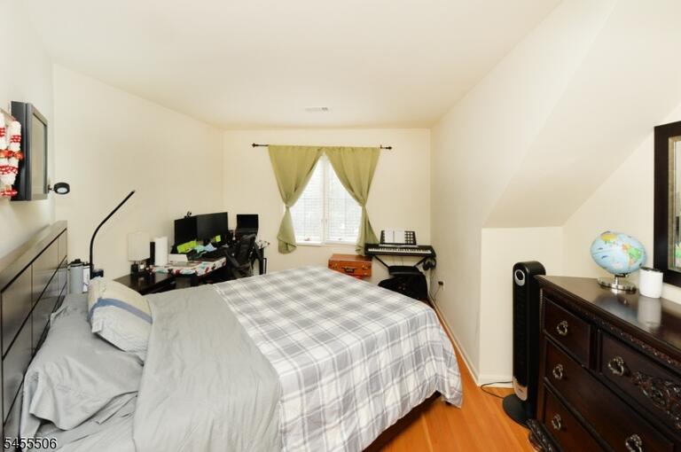 Property listing MLS 4049113 photo 6