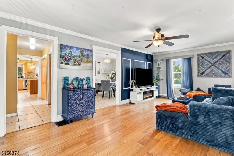 Property listing MLS 4049117 photo 4