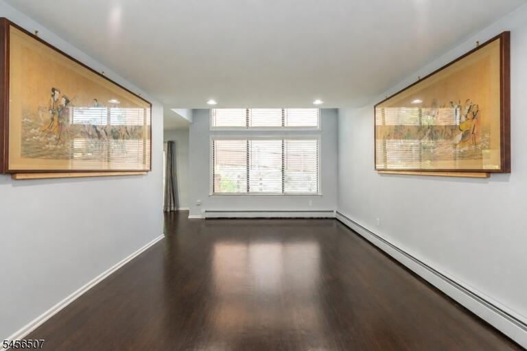 Property listing MLS 4049122 photo 3