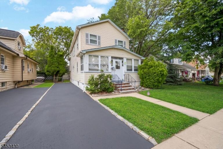 Property listing MLS 4049124 photo 2